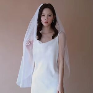 Elegant White Bridal Veil